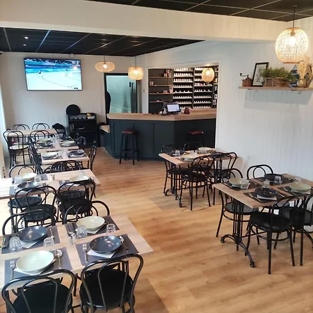 Le Bistro
