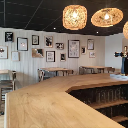 Le Bistro *