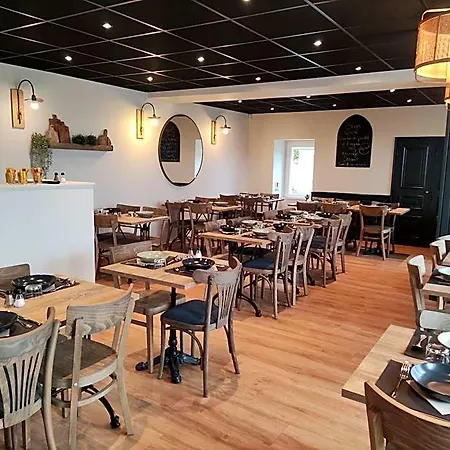 Le Bistro *