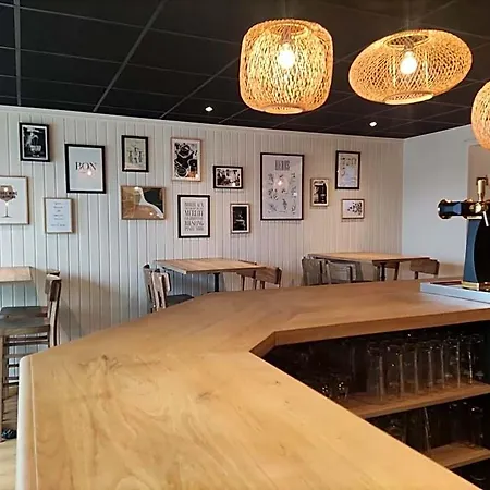Le Bistro Hotel *