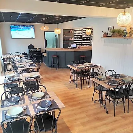 Le Bistro *